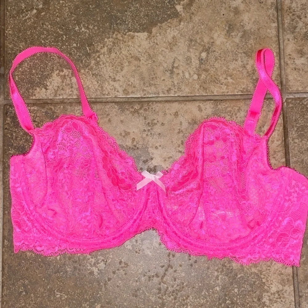 Victoria's Secret Dream Angels Hot Neon Pink Unlined Lace Bra 36D